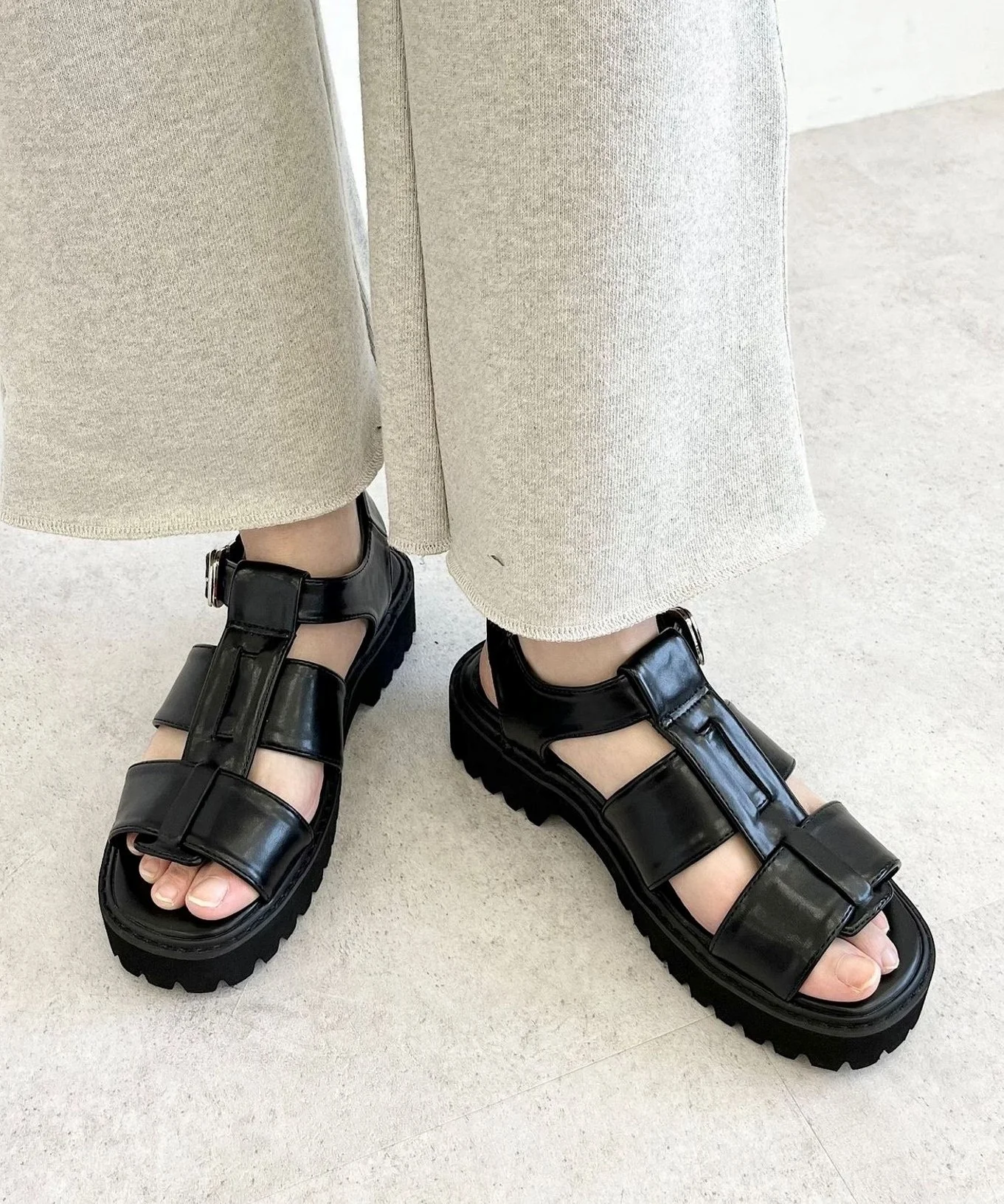 この夏履きたいこの一足 BEST SUMMER SANDALS|ユナイテッド この夏履きたいこの一足 BEST SUMMER SANDALS|ユナイテッド