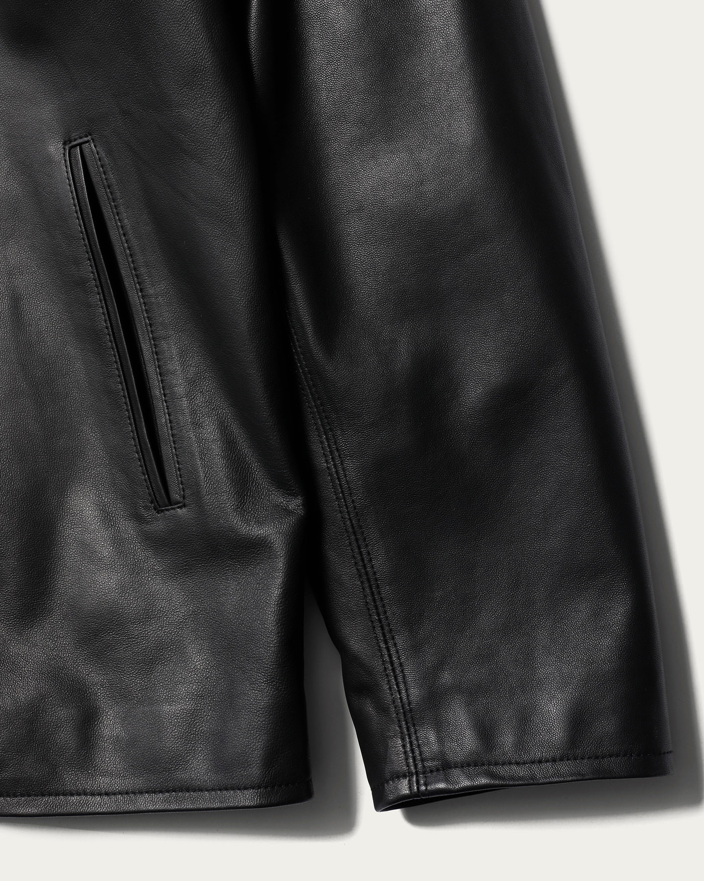 1125-699-7896 | MEN | 2021 Autumn Winter | UNITED ARROWS LTD. 1125-699-7896 | MEN | 2021 Autumn Winter | UNITED ARROWS LTD.