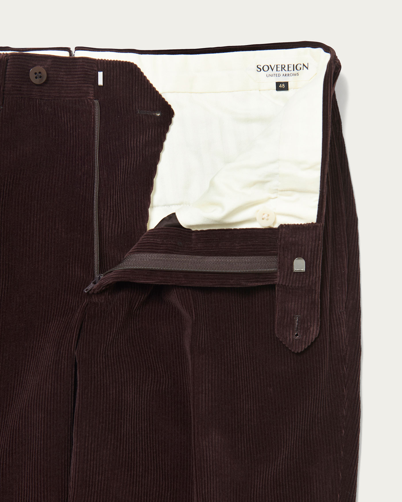 Suit | TOPS | ソブリン | MEN | 2022年秋冬コレクション Suit | TOPS | ソブリン | MEN | 2022年秋冬コレクション