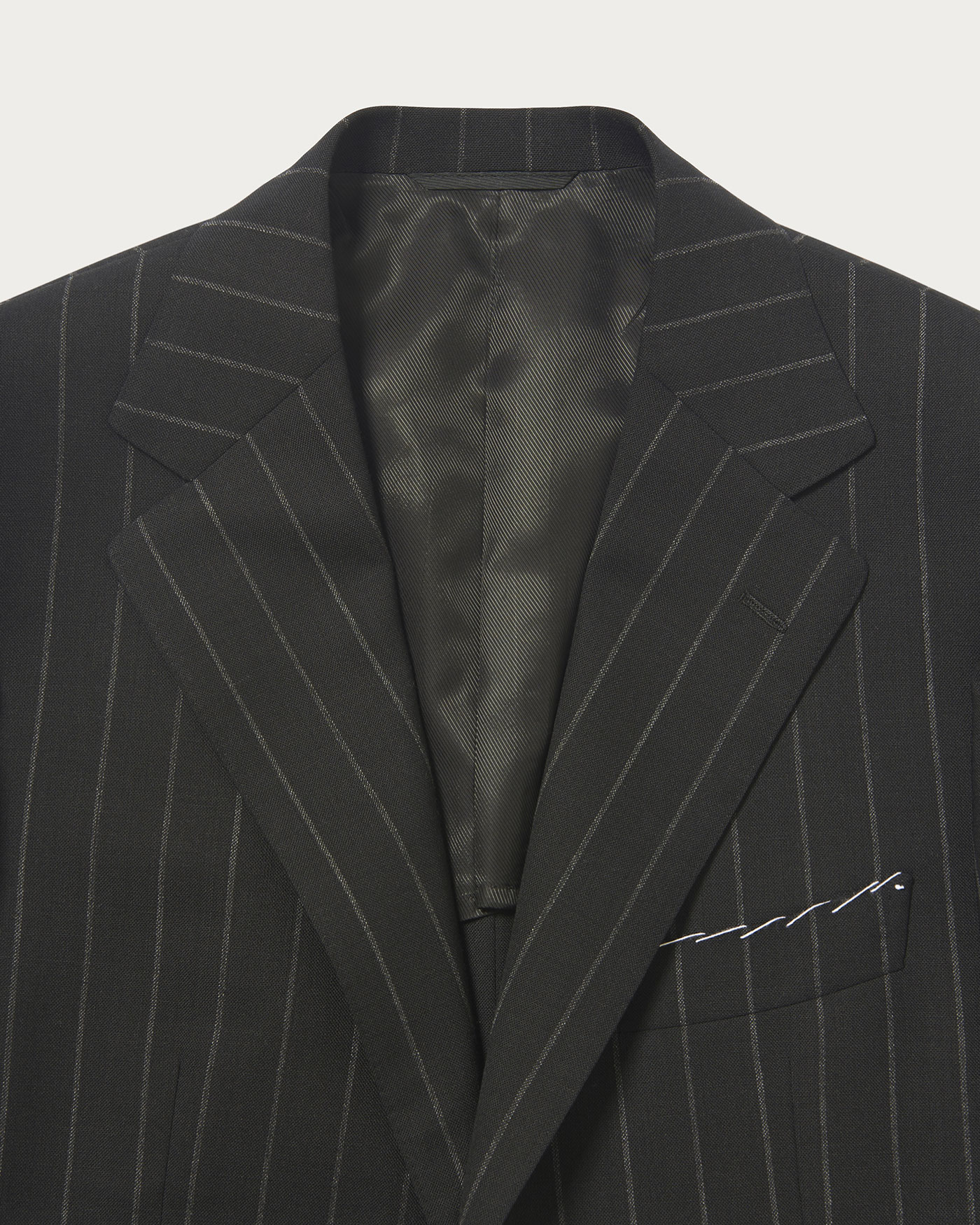 Suit | TOPS | ソブリン | MEN | 2023年春夏コレクション Suit | TOPS | ソブリン | MEN | 2023年春夏コレクション