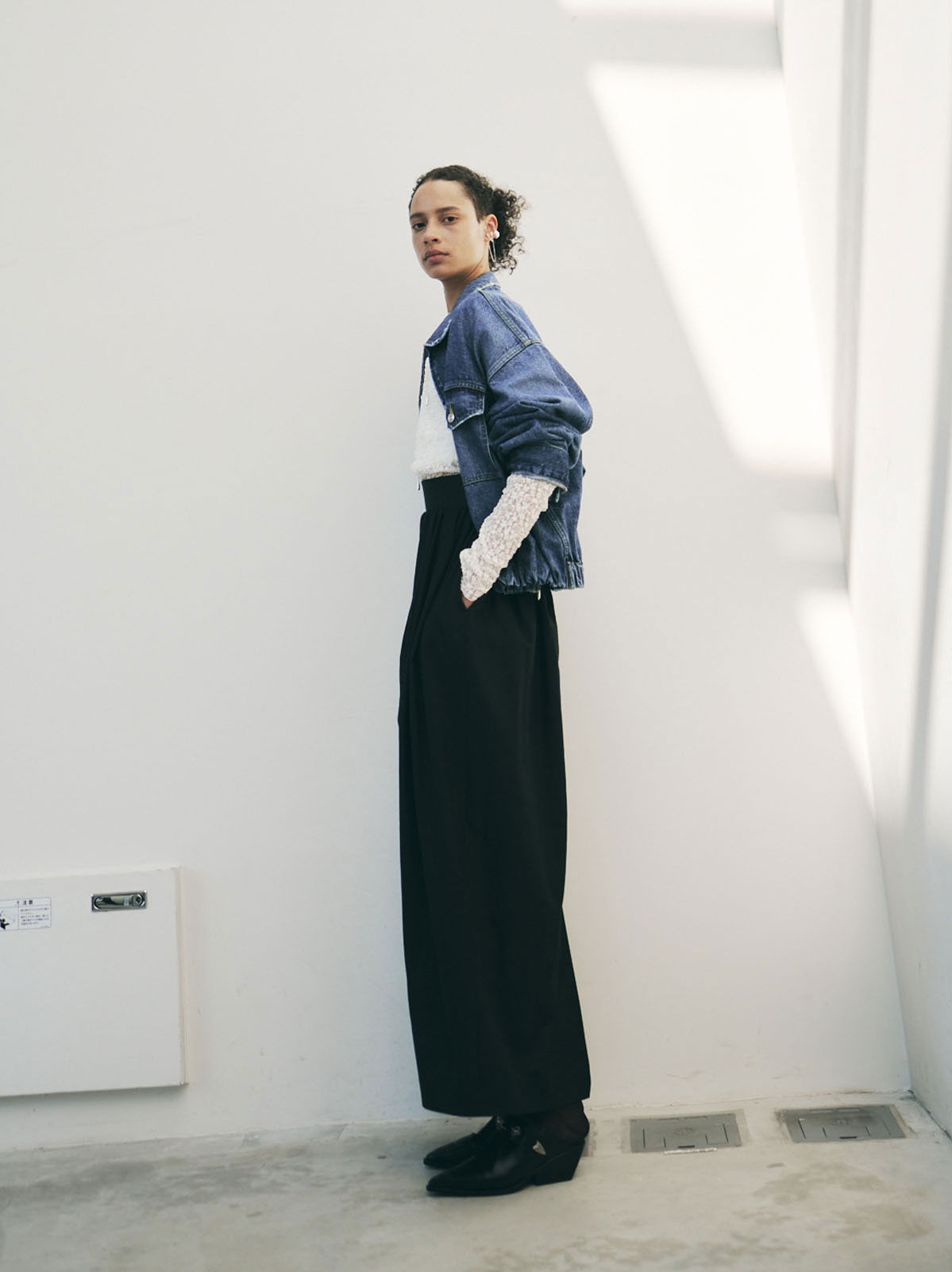 本物 ルックブック｜アストラット（ASTRAET）｜WOMEN｜2024年秋 トップス