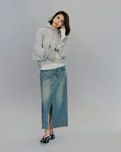 ESSENTIAL 06
