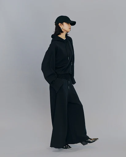 ESSENTIAL 07
