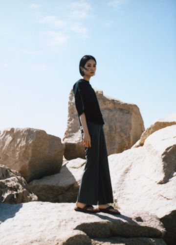 オーガニックなカラーを程よく注入し柔らかさを匂わす