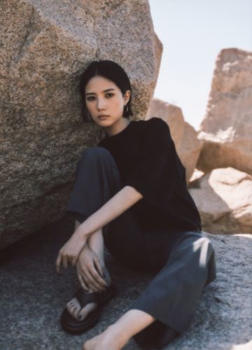 オーガニックなカラーを程よく注入し柔らかさを匂わす