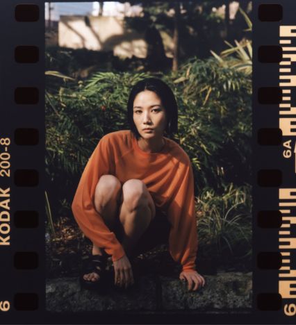 しなやかな素材を品格を漂わせながらまとう夏