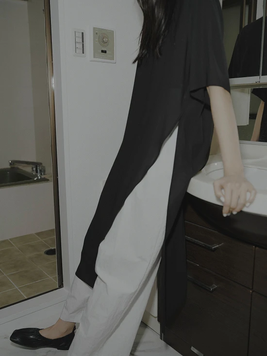 LOOK 01