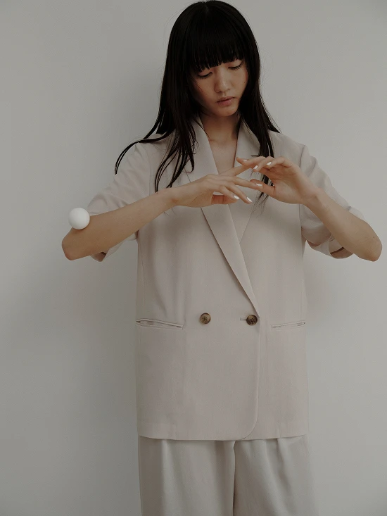 LOOK 04