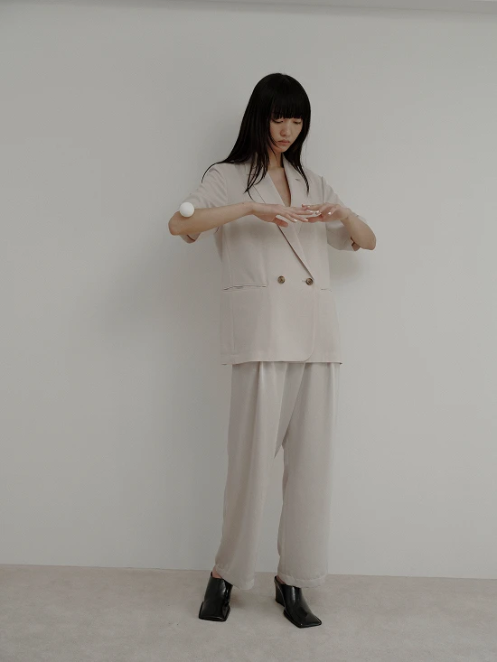 LOOK 04