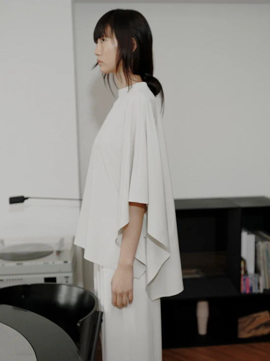 LOOK 08