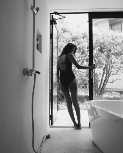 Lepidos 2025 SUMMER LOOK UNDER THE SUN LOOK 03