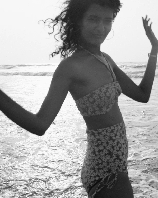 Lepidos 2025 SUMMER LOOK UNDER THE SUN LOOK 04