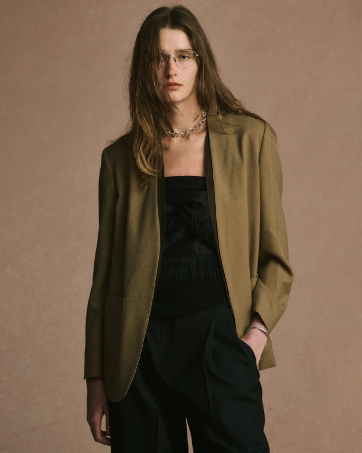 conte 2024 AUTUMN/WINTER LOOK_1 辺見えみり|コンテ conte 2024 AUTUMN/WINTER LOOK_1 辺見えみり|コンテ