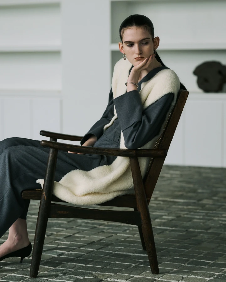 conte 2024 AUTUMN/WINTER LOOK_2 辺見えみり|コンテ conte 2024 AUTUMN/WINTER LOOK_2 辺見えみり|コンテ