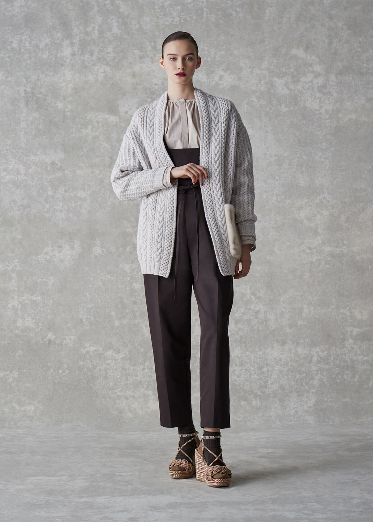 LOOK 27