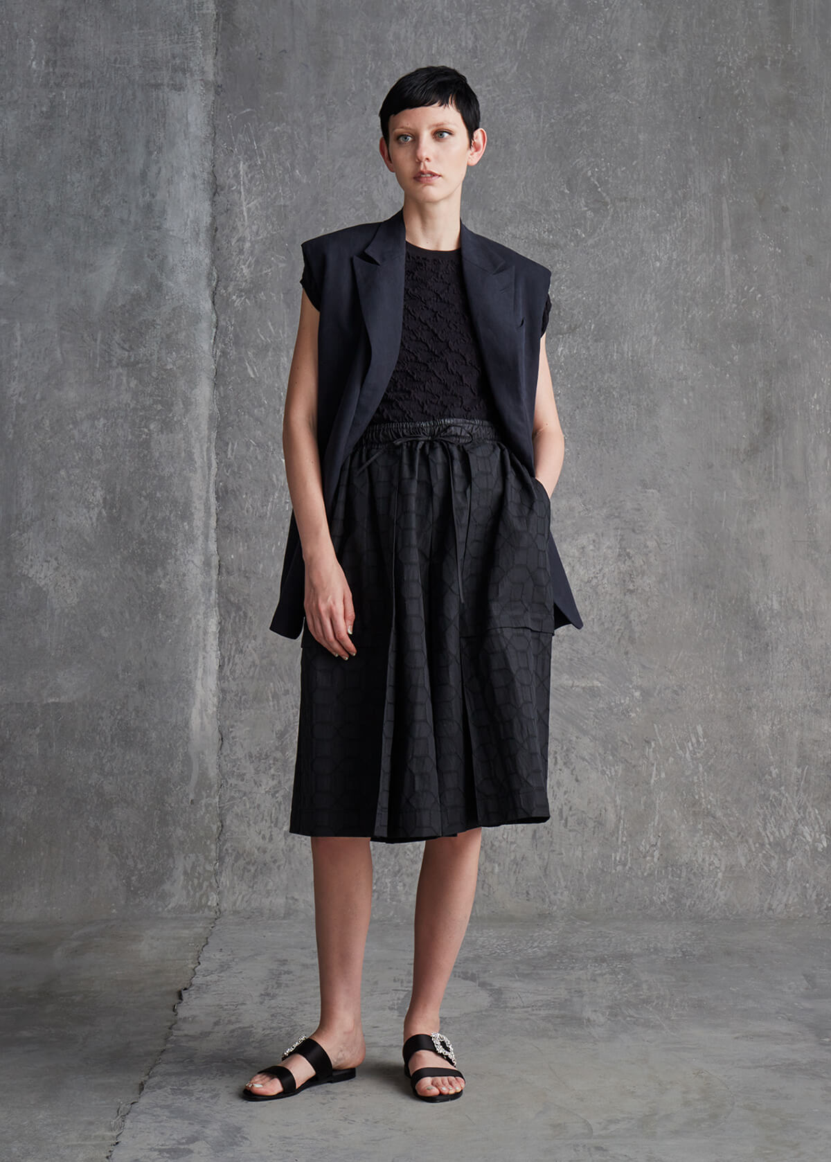 LOOK 27