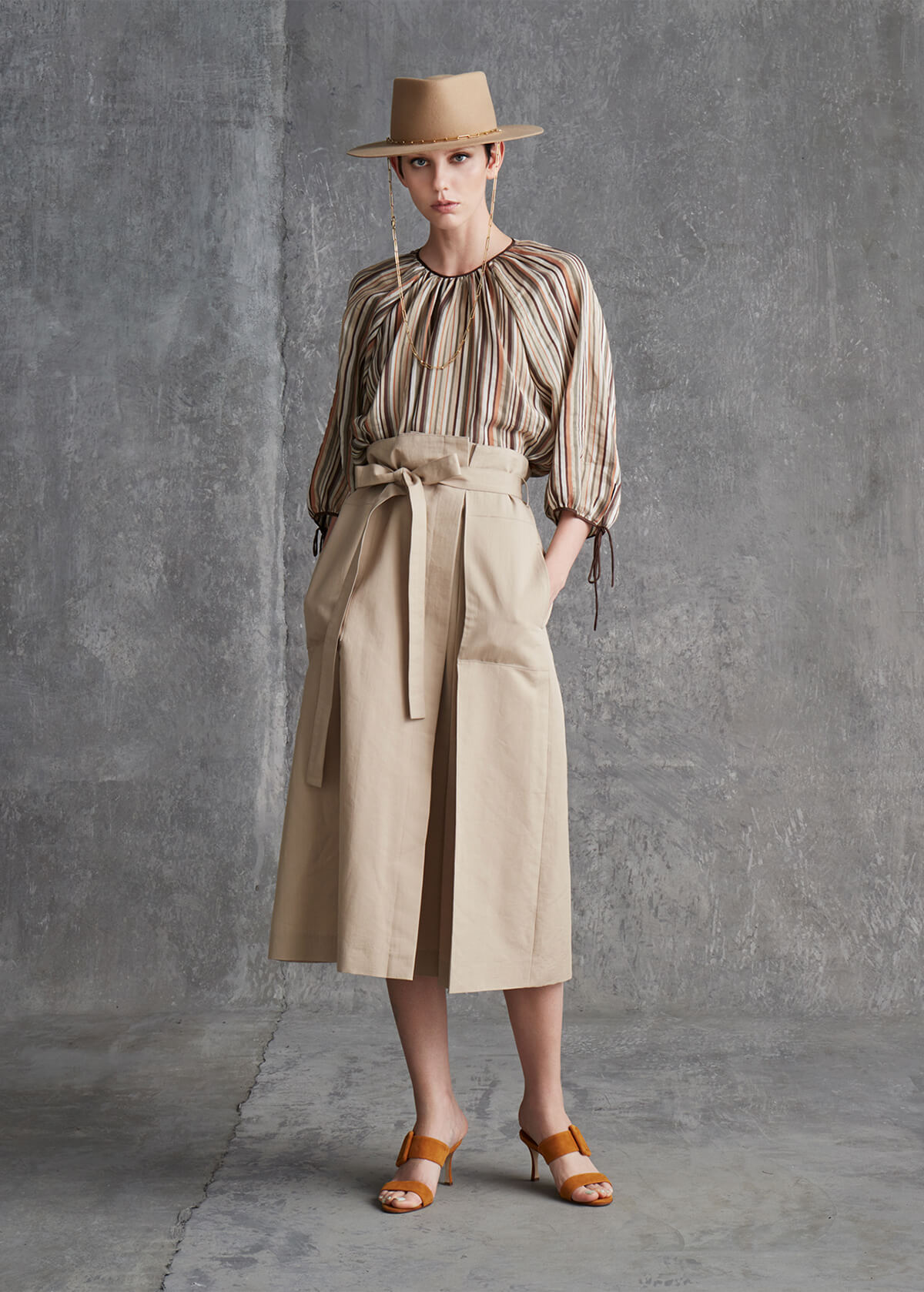 LOOK 12