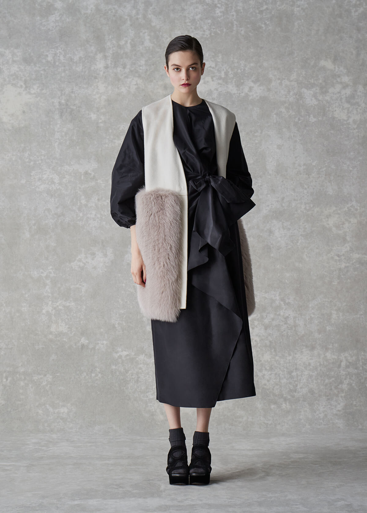 LOOK 27