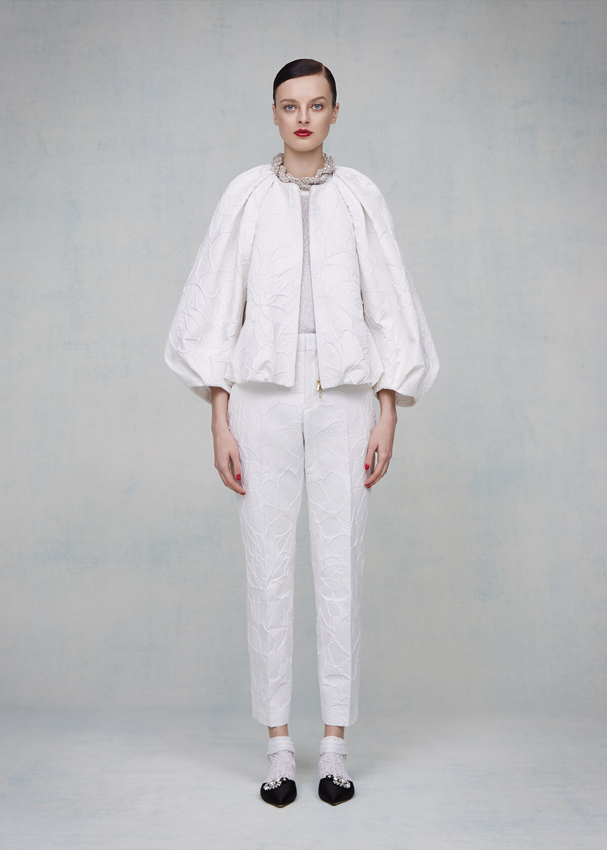 LOOK 19