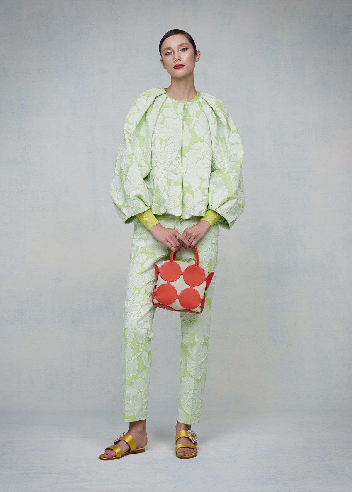 LOOK 29