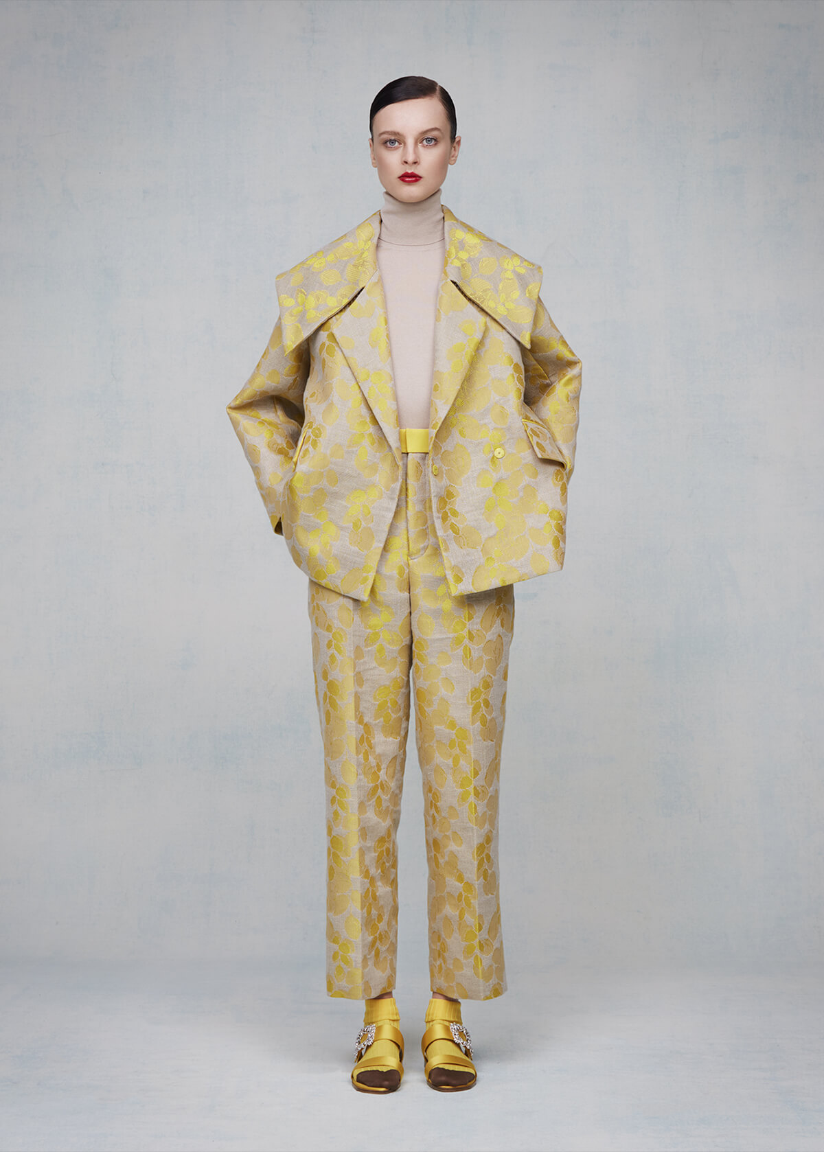 LOOK 32