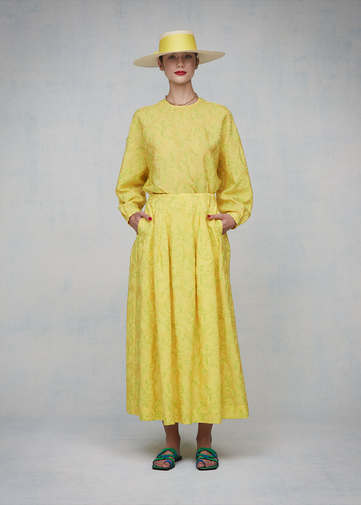 LOOK 37