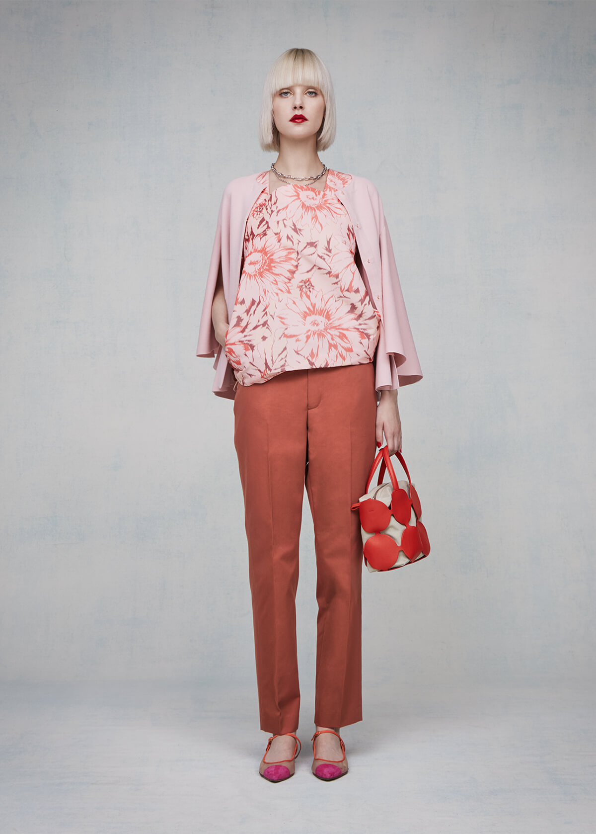 LOOK 19