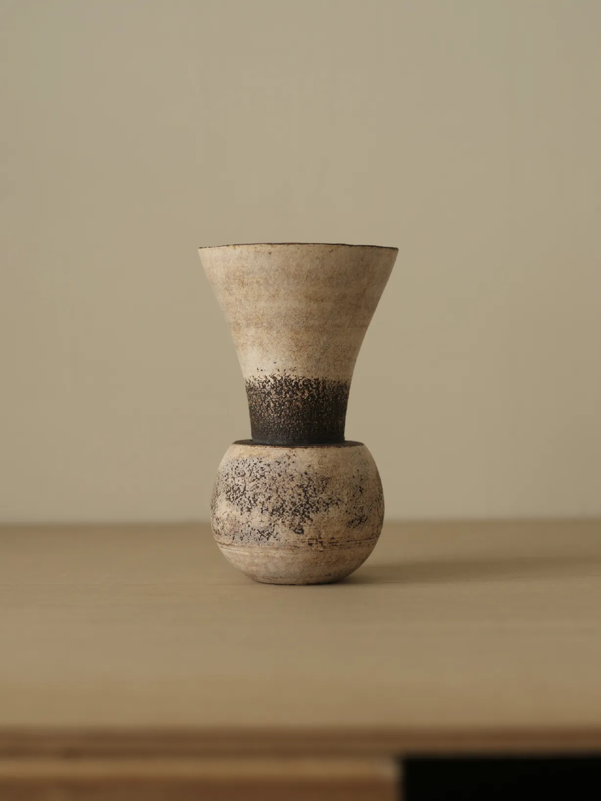 Hans Coper / Mitochu Koeki Co.　Estate of Hans Coper