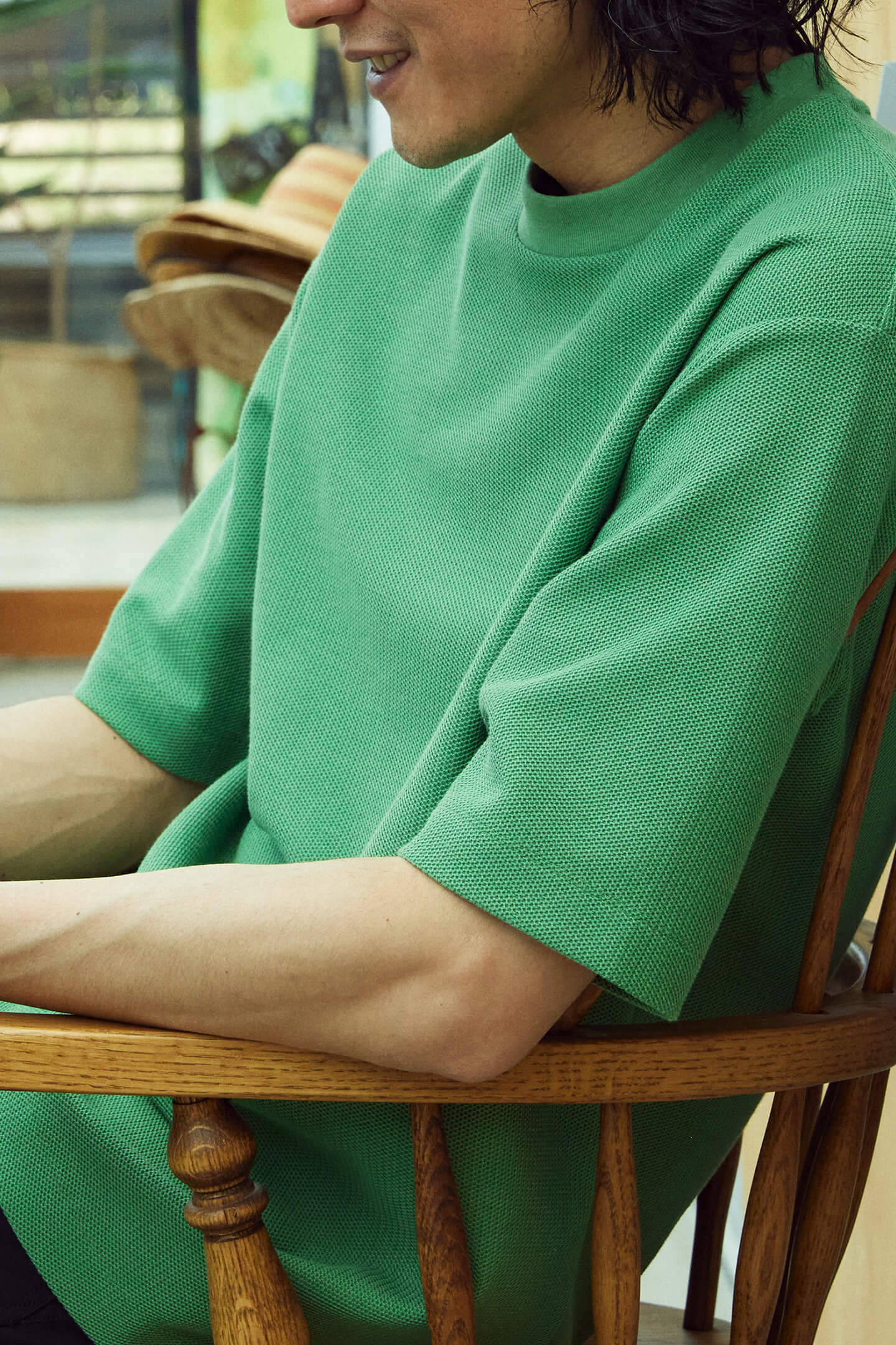 クルーネックTシャツ コーデ