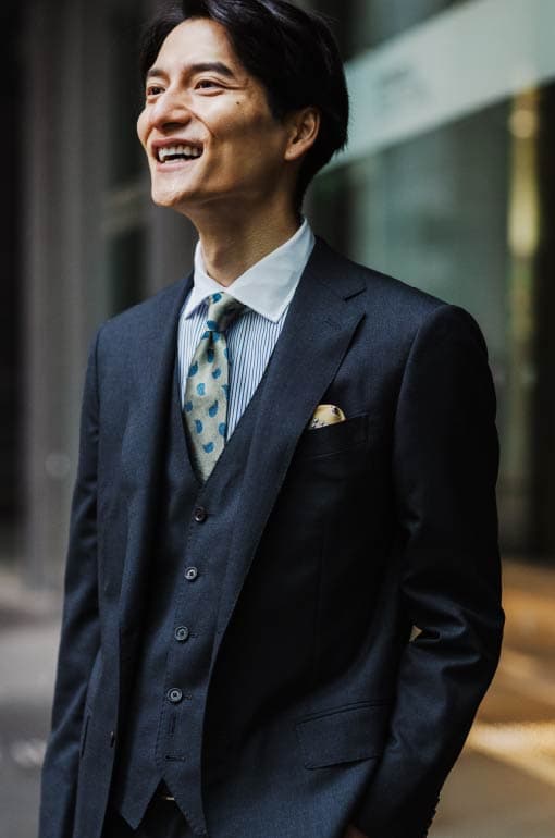 メンズ通勤服】春先に向けて、今買い足すべき頼れるグリーン メンズ通勤服】春先に向けて、今買い足すべき頼れるグリーン