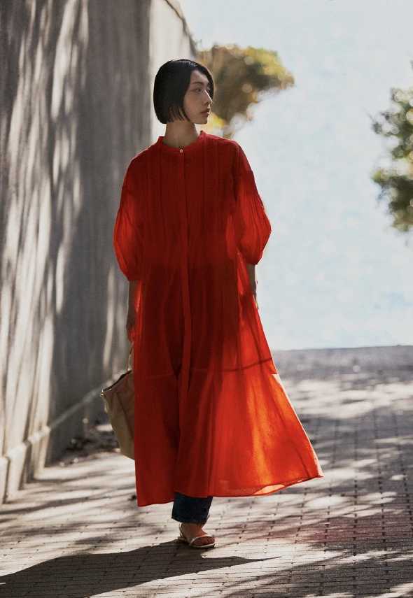 さらりと着られるピンタックワンピ