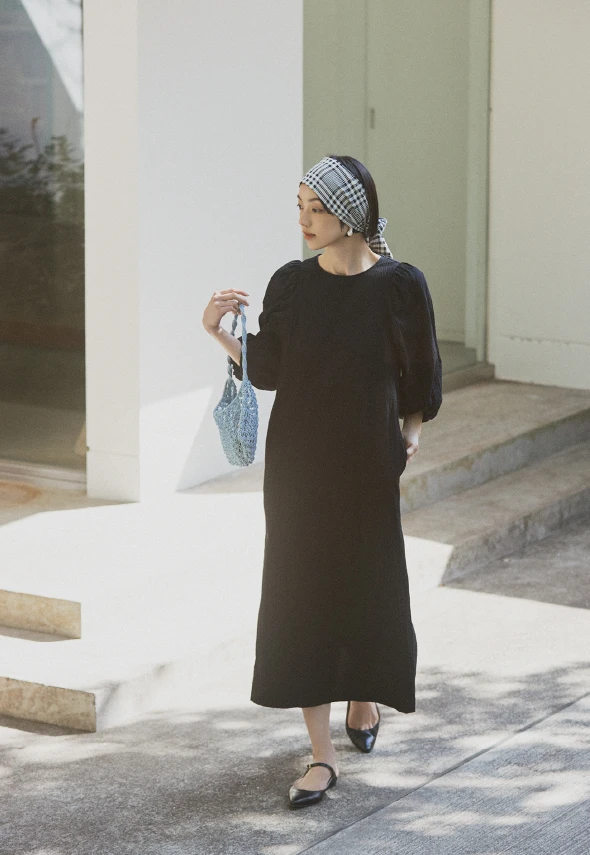 サッカー生地のきれいめワンピ