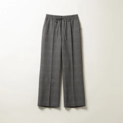 ニーハイフレアパンツ