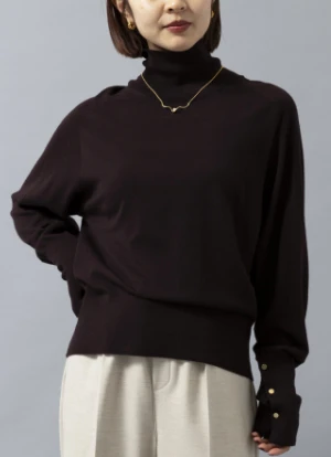 Knit エブリタートルニット スタッフコーデ