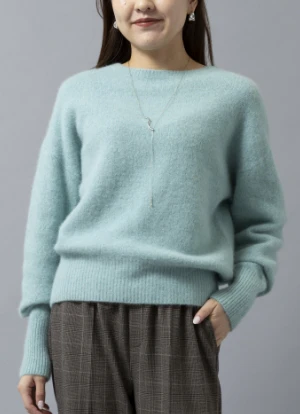 Knit ふれてヘアリーニット スタッフコーデ