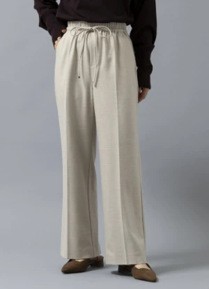 Pants ニーハイフレアパンツ スタッフコーデ