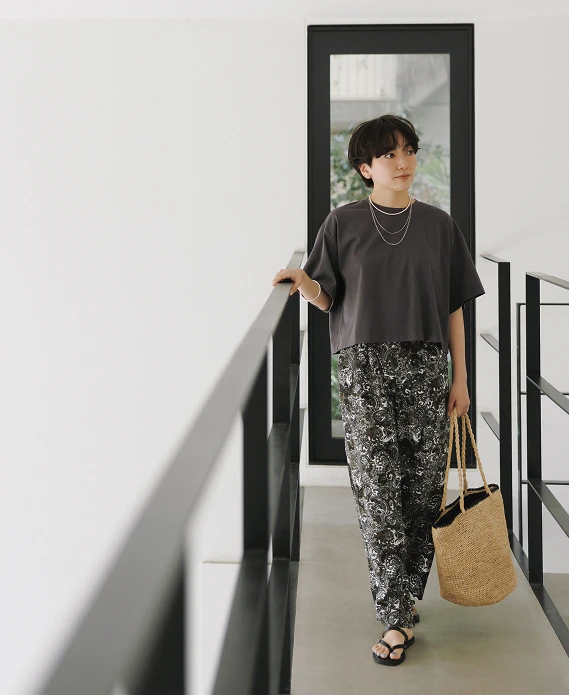 クロップドTシャツ DK.GRAY