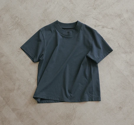 ワイドネックTシャツ