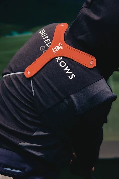 ゴルフスイングの腕と身体の同調感を自然に身につけるための練習器具「東家チューブ」