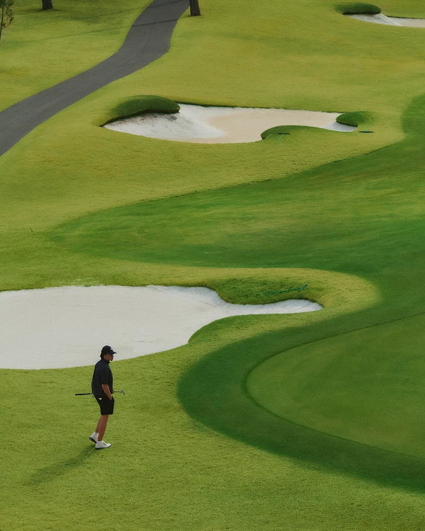 UNITED ARROWS GOLF 2025 MID SUMMER COLLECTION LOOK 16