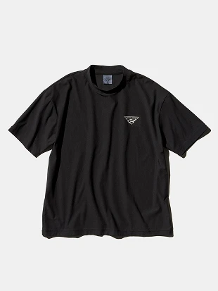 Emboss Mock Neck