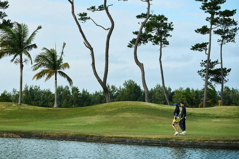 TaylorMade × UNITED ARROWS LOOK