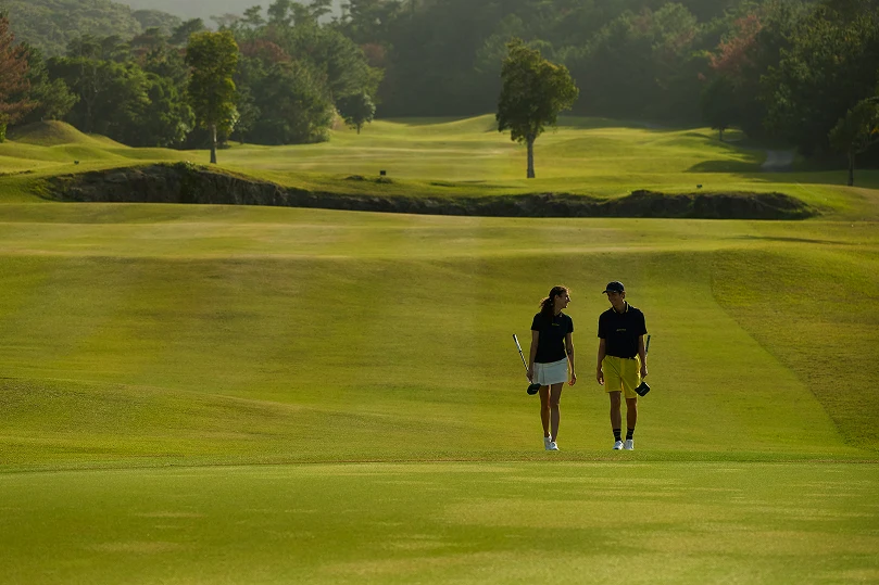 TaylorMade × UNITED ARROWS LOOK