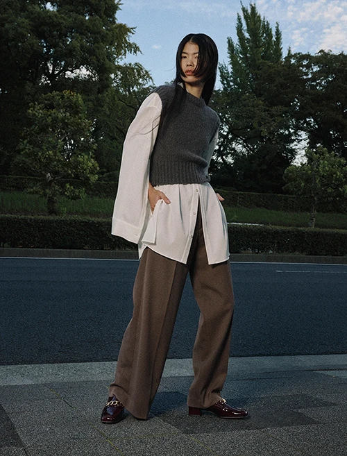 LOOK 01