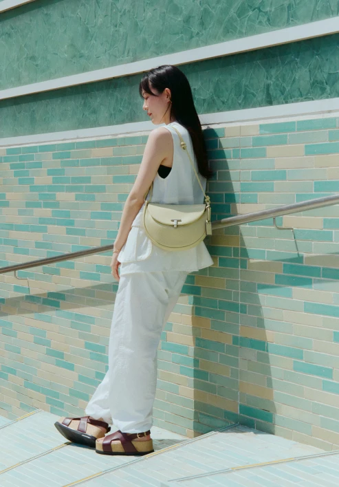 お出かけの味方は、気分も身長も盛れちゃうウェッジソールサンダル