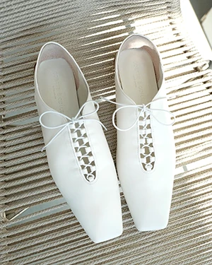 藤井夏恋 / FINE LACE UP FLAT SHOES
