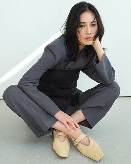 藤井夏恋 / INSTEP BACKBELT FLAT SHOES