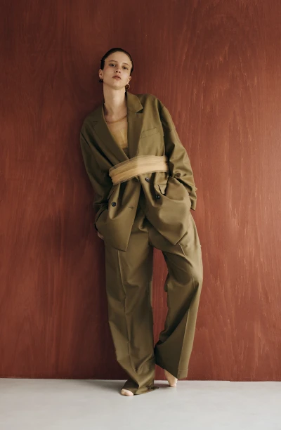 LOOK 2