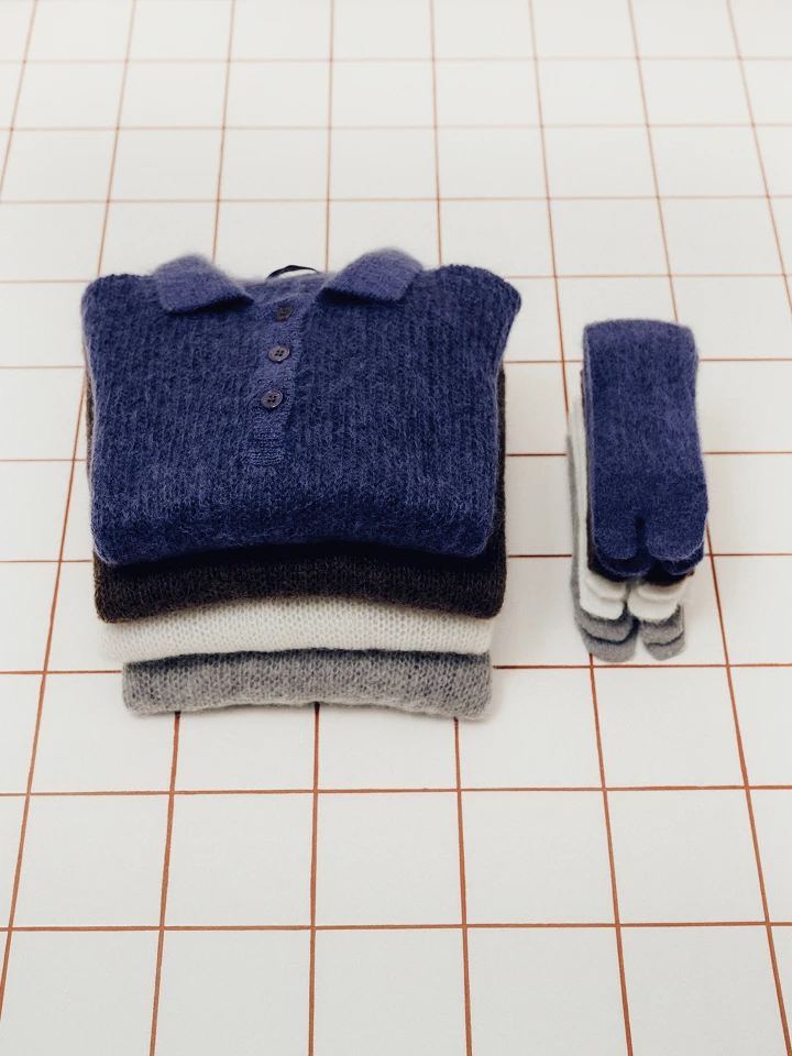 続、モヘアニットによる一撃。