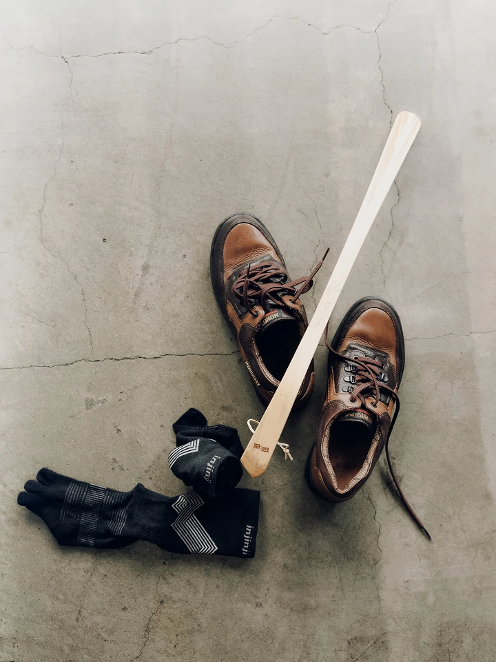 靴べらとなったスケートボード。